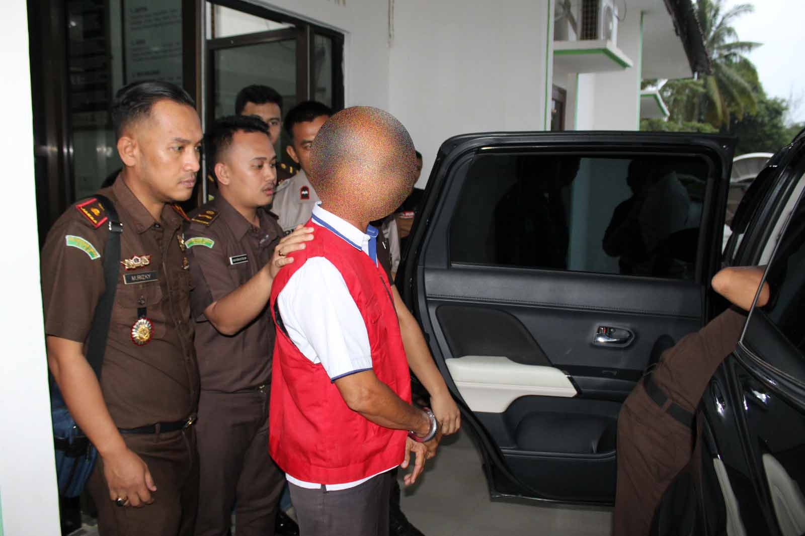 IMAGE TERSANGKA BLUR