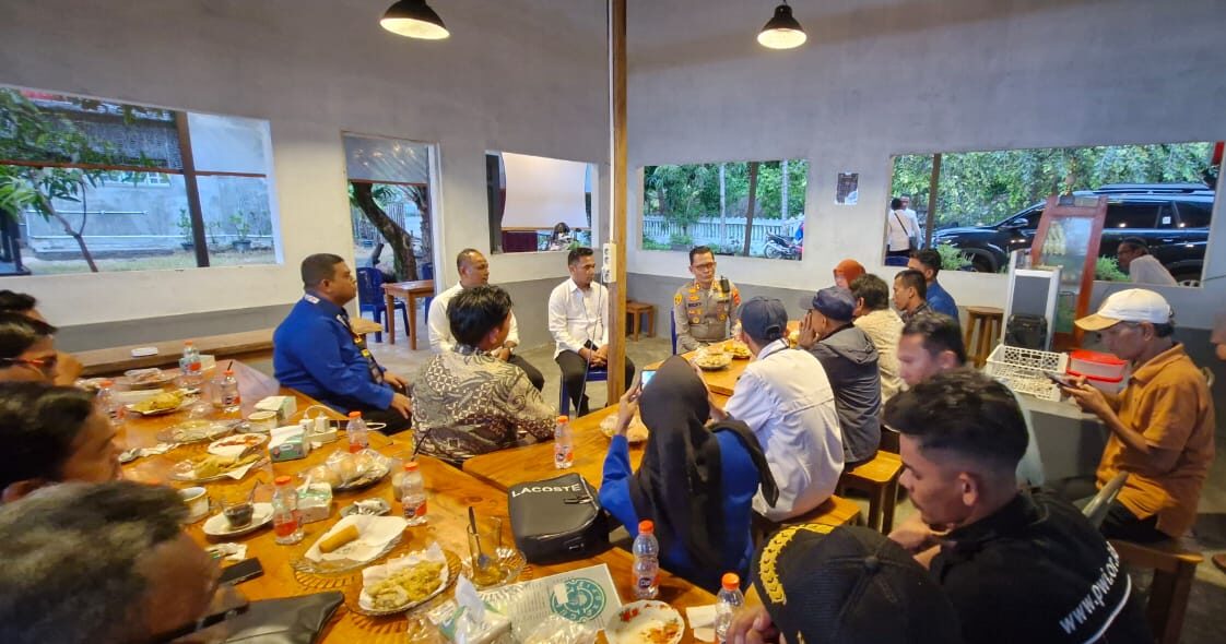 Ngopi Jurnalis dengan Kapolres Ngopi Jurnalis dengan Kapolres